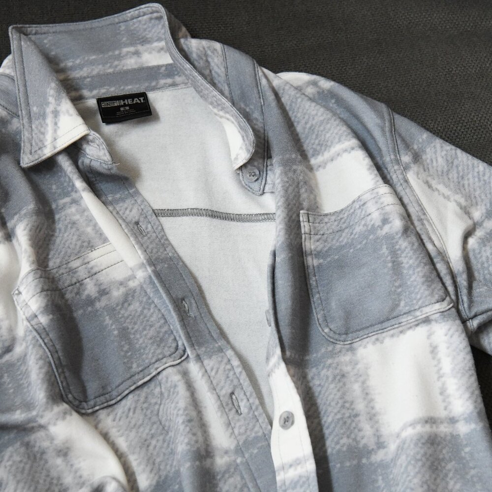 Shirt Jacket in Size Small, Light Grey and White Color